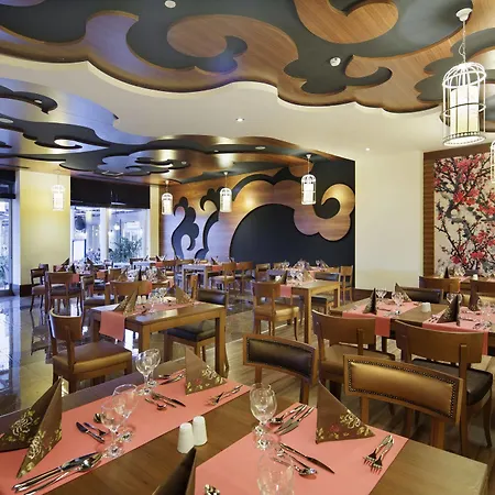 Курортный комплекс Kilikya Palace Goynuk