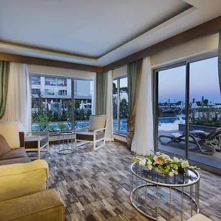 אתר נופש Kilikya Palace Goynuk קמר