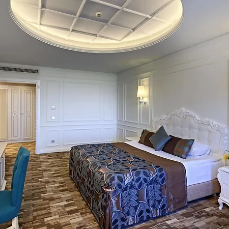 Курортный комплекс Kilikya Palace Goynuk 5*